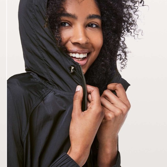 Lululemon Pack & Glyde Jacket
Black 8 - Picture 5 of 11